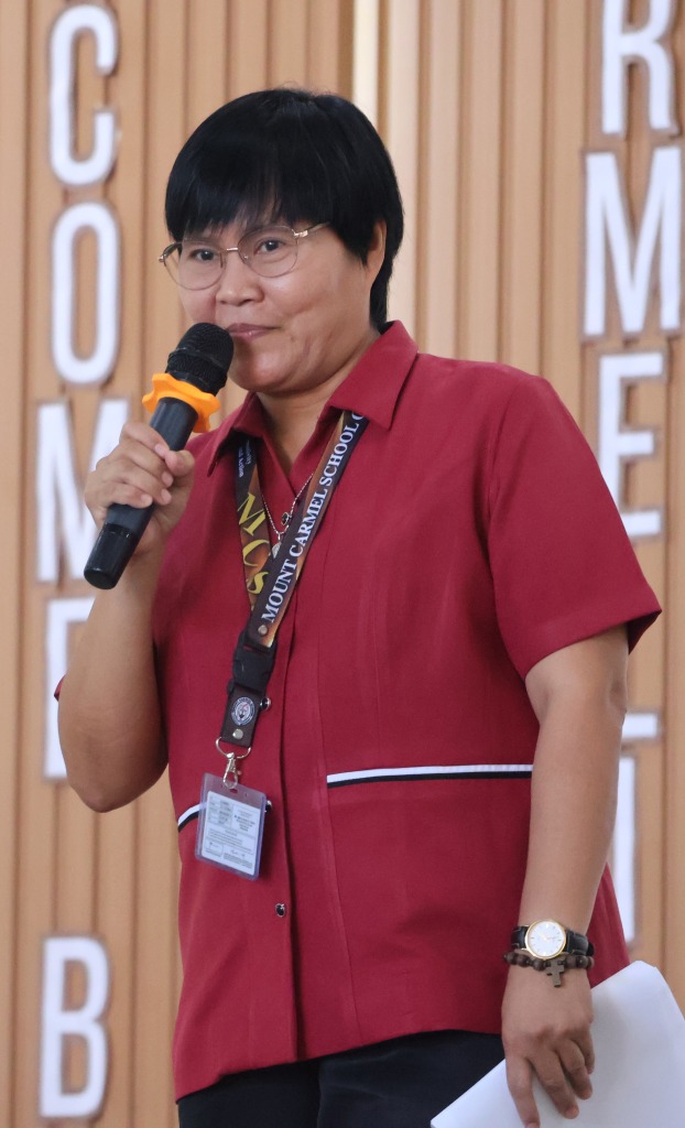 A Mount Carmel School of Infanta administrator addressing the school community